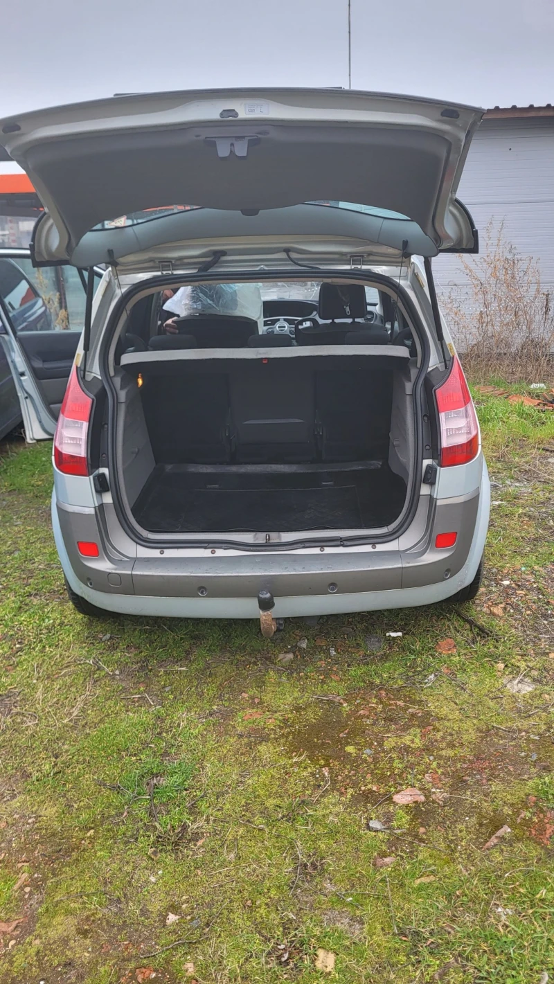 Renault Scenic, снимка 10 - Автомобили и джипове - 53431567