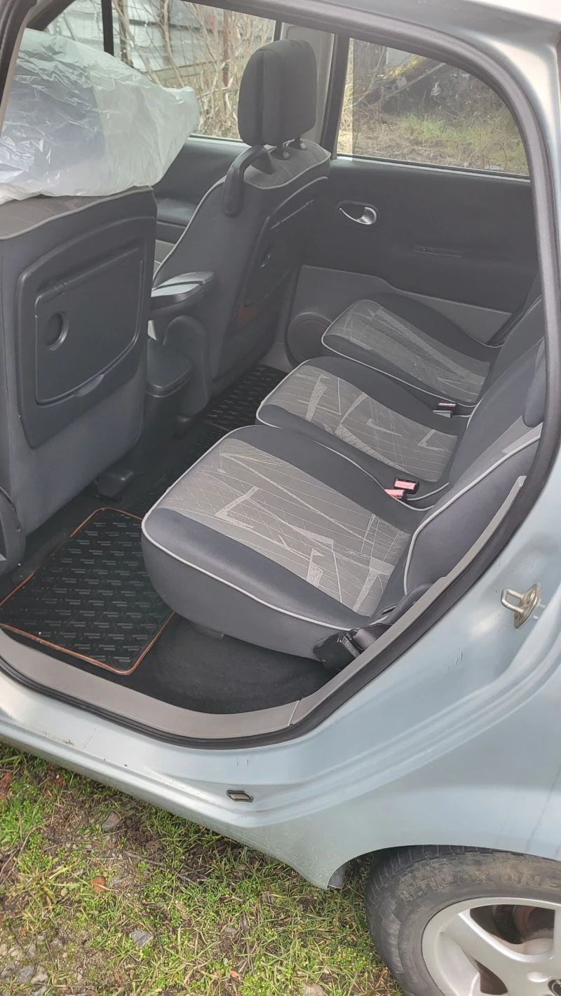 Renault Scenic, снимка 9 - Автомобили и джипове - 53431567