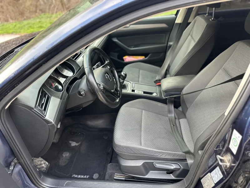 VW Passat, снимка 8 - Автомобили и джипове - 53446225