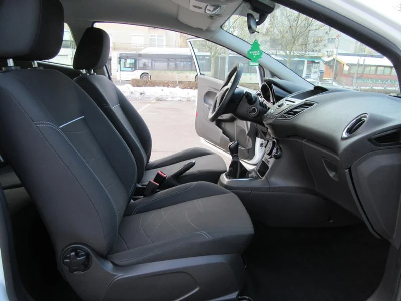 Ford Fiesta 1.3i 16V EURO 5B, снимка 9 - Автомобили и джипове - 35671537