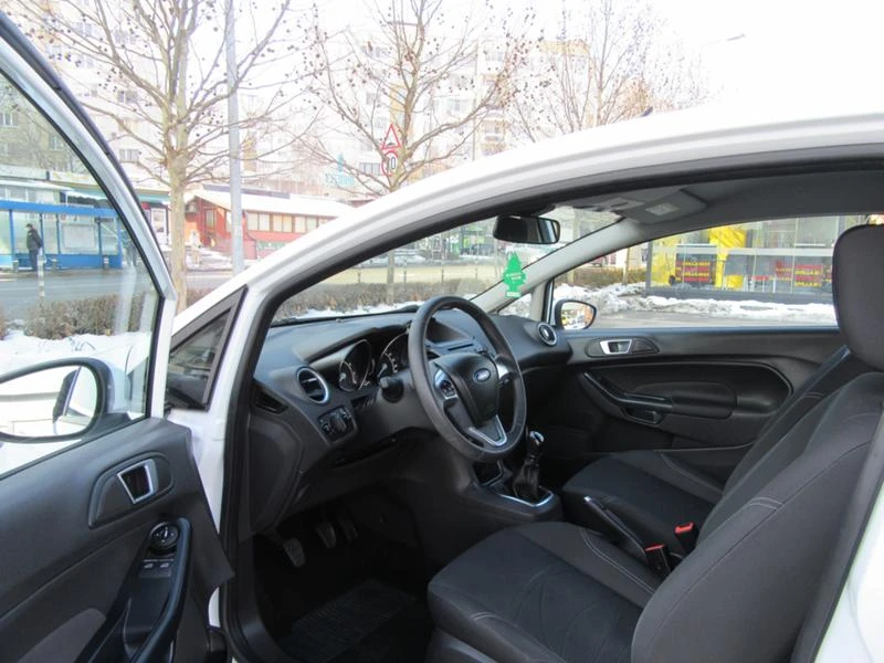 Ford Fiesta 1.3i 16V EURO 5B, снимка 10 - Автомобили и джипове - 35671537