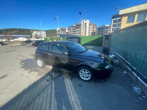 Alfa Romeo 147, снимка 5 - Автомобили и джипове - 49395005