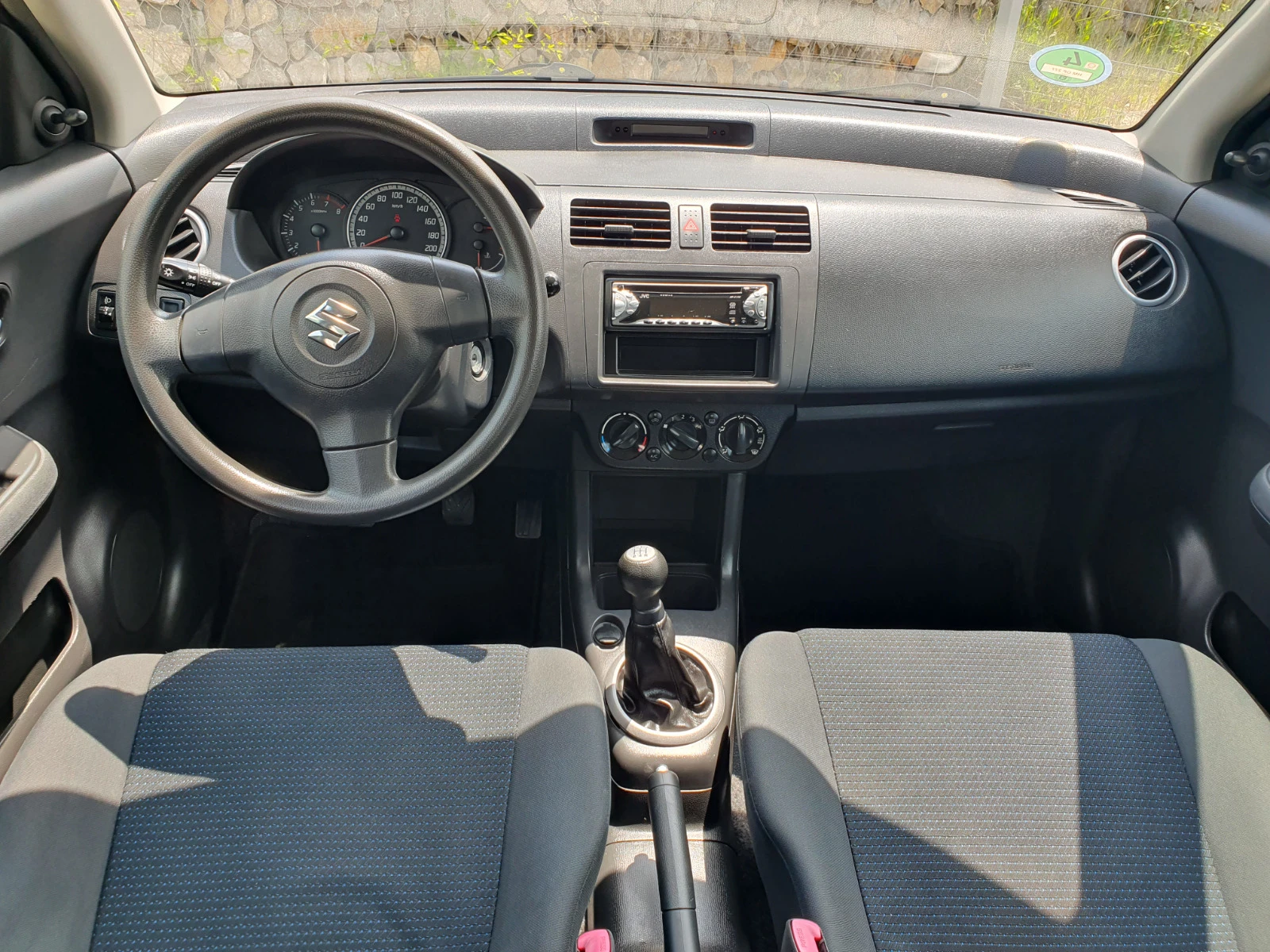 Suzuki Swift 1.3 92кс - изображение 5