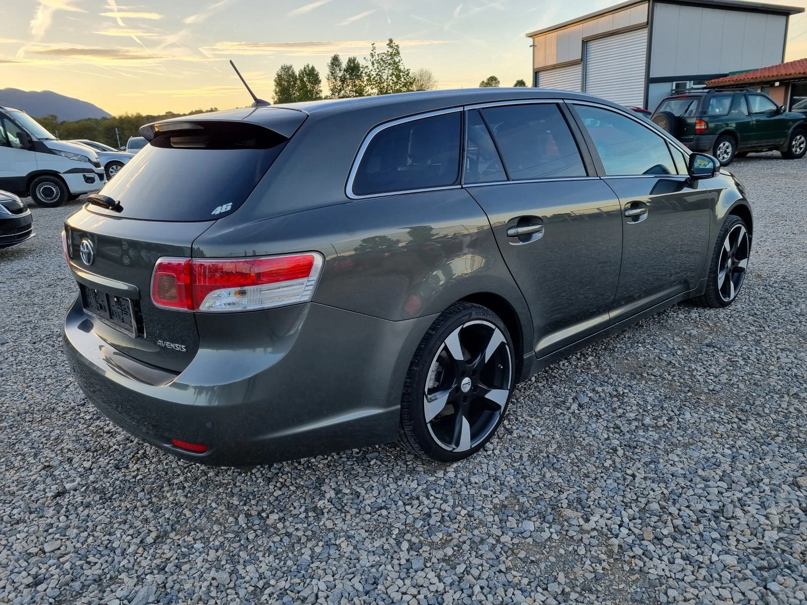 Toyota Avensis 2.2D-4D-150PS - изображение 5