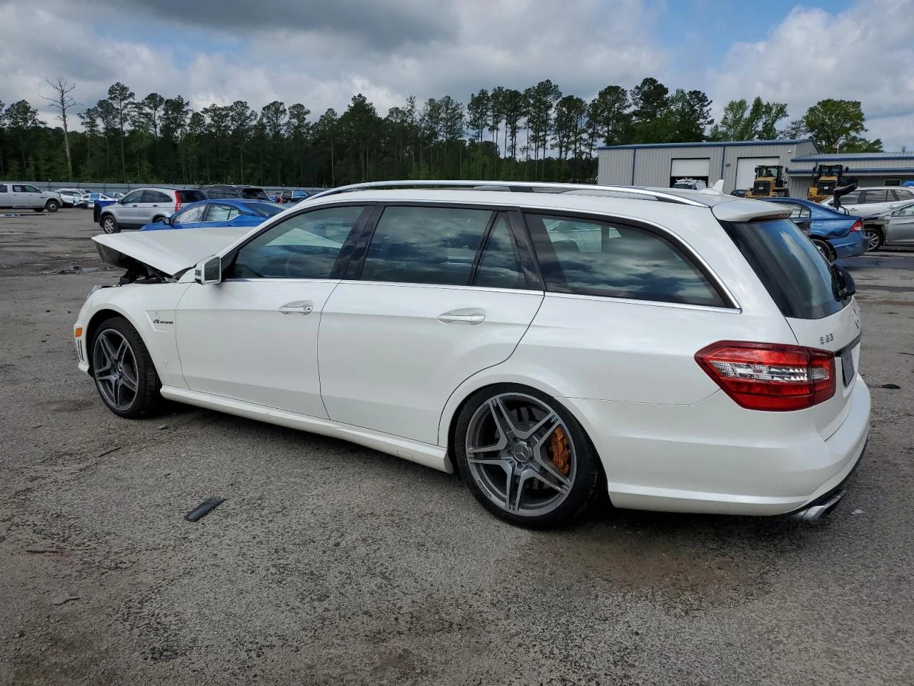 Mercedes-Benz E 63 AMG 2012 MERCEDES-BENZ E 63 AMG - изображение 7