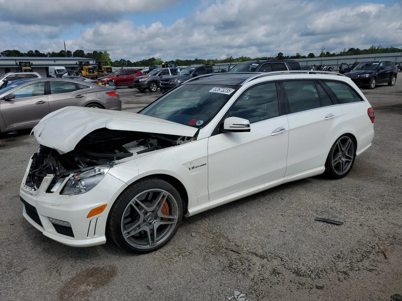 Mercedes-Benz E 63 AMG 2012 MERCEDES-BENZ E 63 AMG - изображение 4