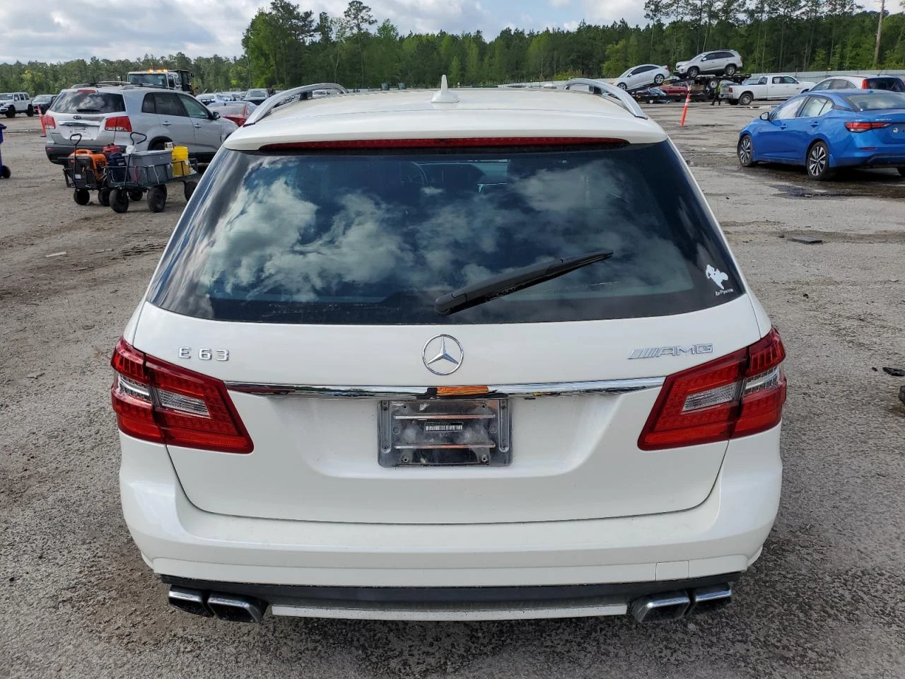 Mercedes-Benz E 63 AMG 2012 MERCEDES-BENZ E 63 AMG - изображение 6