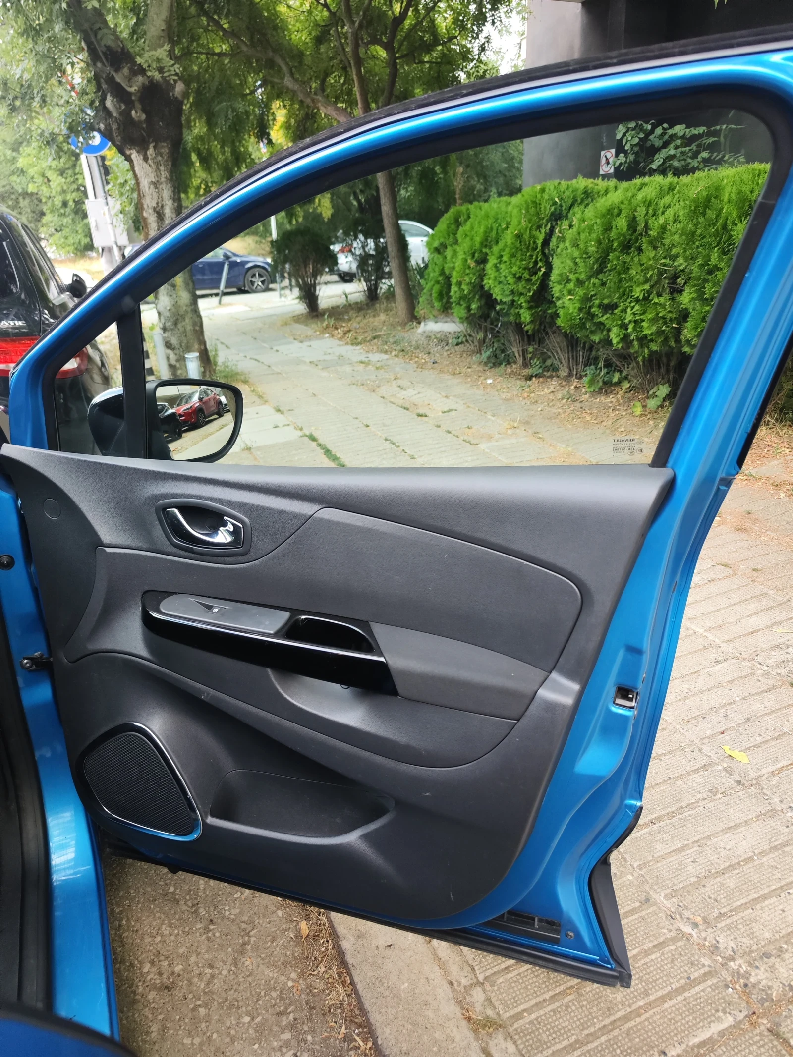 Renault Captur  - изображение 2
