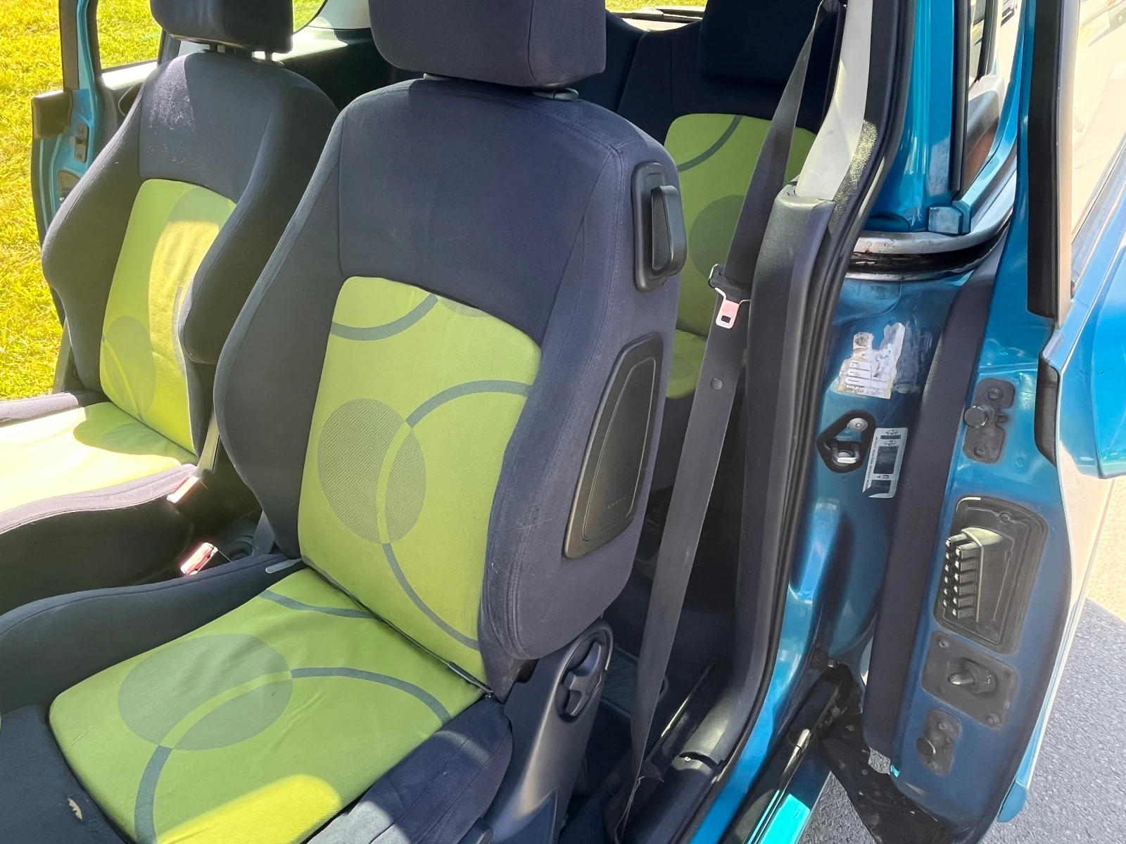 Peugeot 1007 1.6i - изображение 9