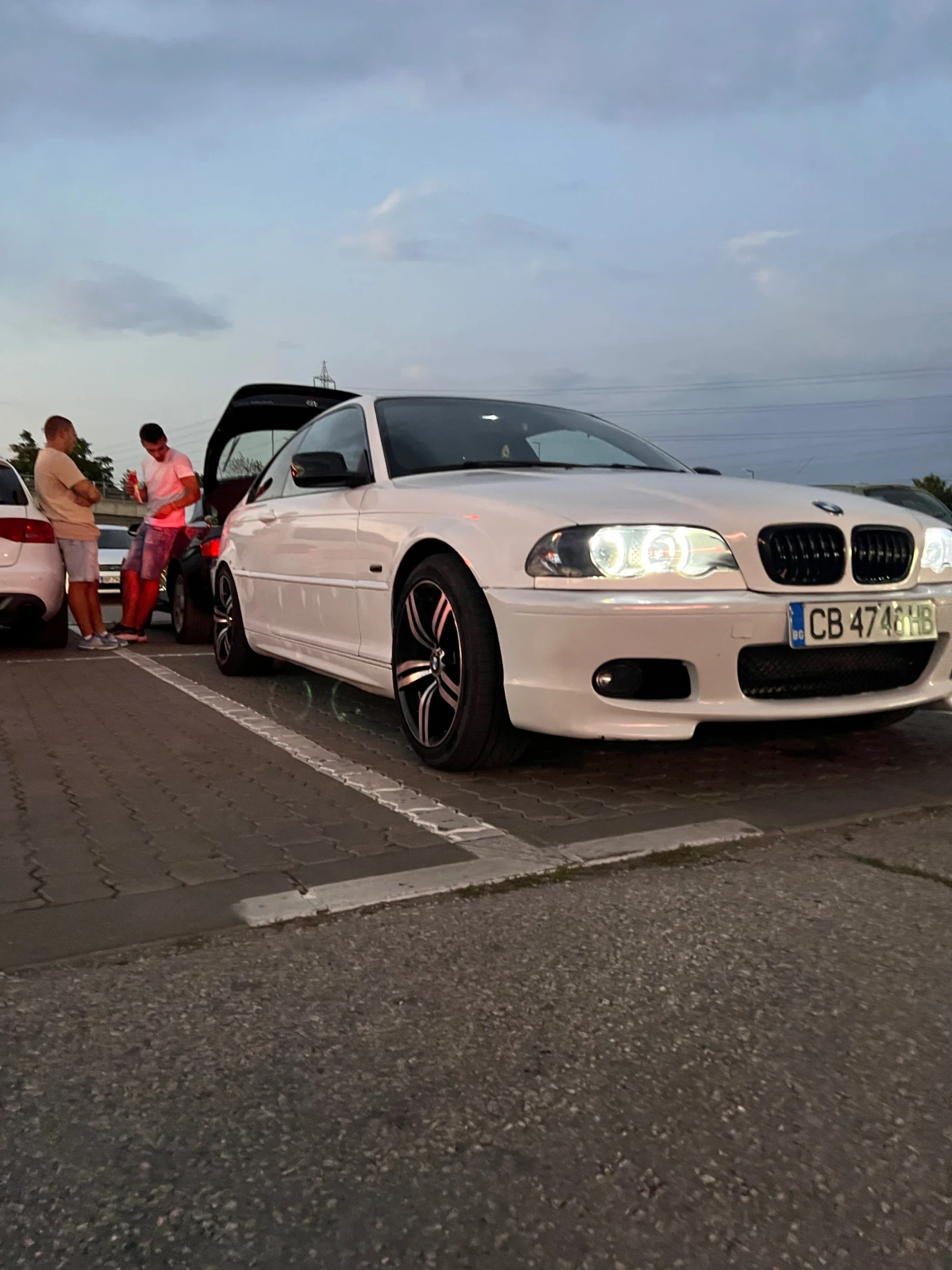 BMW 323  - изображение 2
