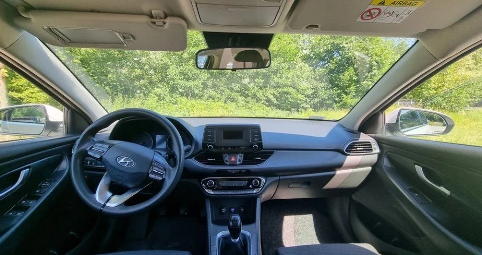 Hyundai I30 1, 6 110 k  - изображение 4