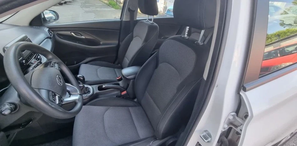Hyundai I30 1, 6 110 k  - изображение 5