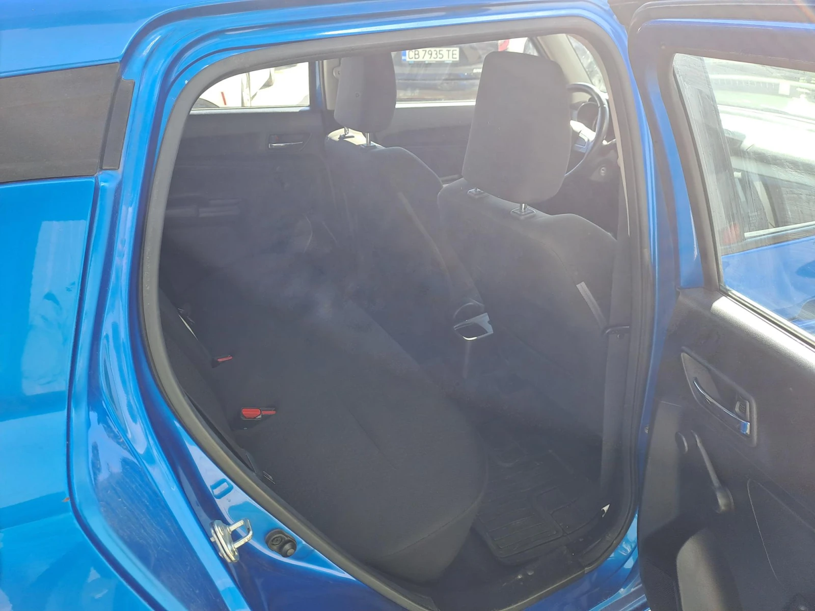 Suzuki Swift 1.2 GL Dual Jet - изображение 8