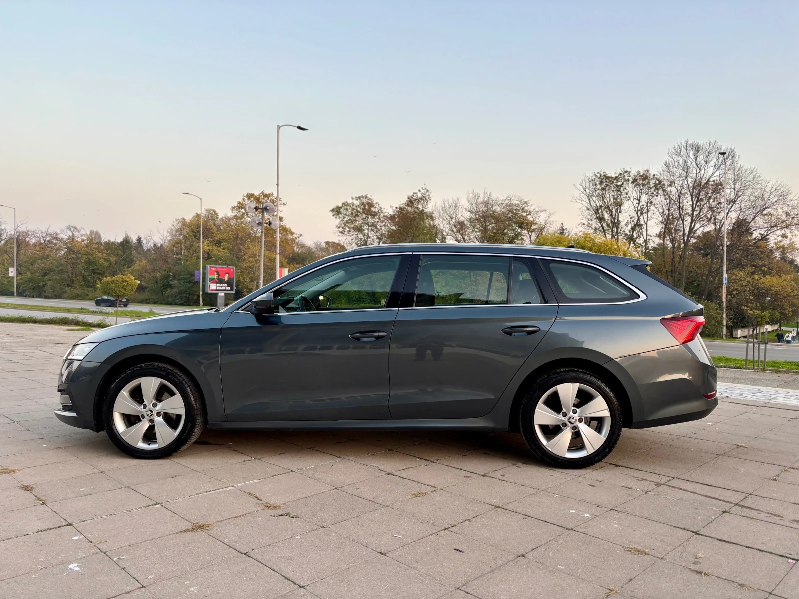 Skoda Octavia 2.0 TDI 150 7-DSG Digital Distronic CarPlay Camera | Mobile.bg   7
