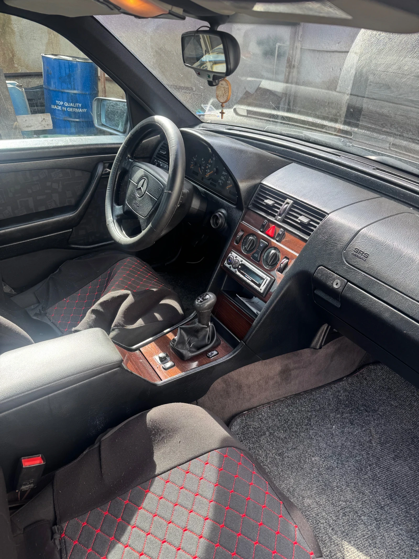 Mercedes-Benz C 180  - изображение 3