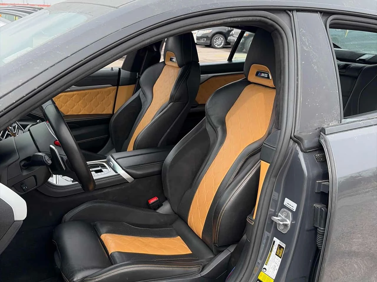 BMW M8 * GranCoupe* ДИСТРОНИК* HEAD UP* ОБДУХВАНЕ* 360КАМ, снимка 14 - Автомобили и джипове - 54034283