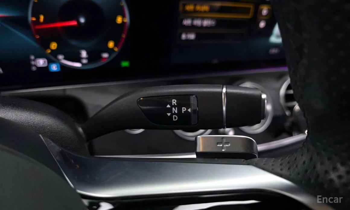 Mercedes-Benz E 220, снимка 9 - Автомобили и джипове - 54077474