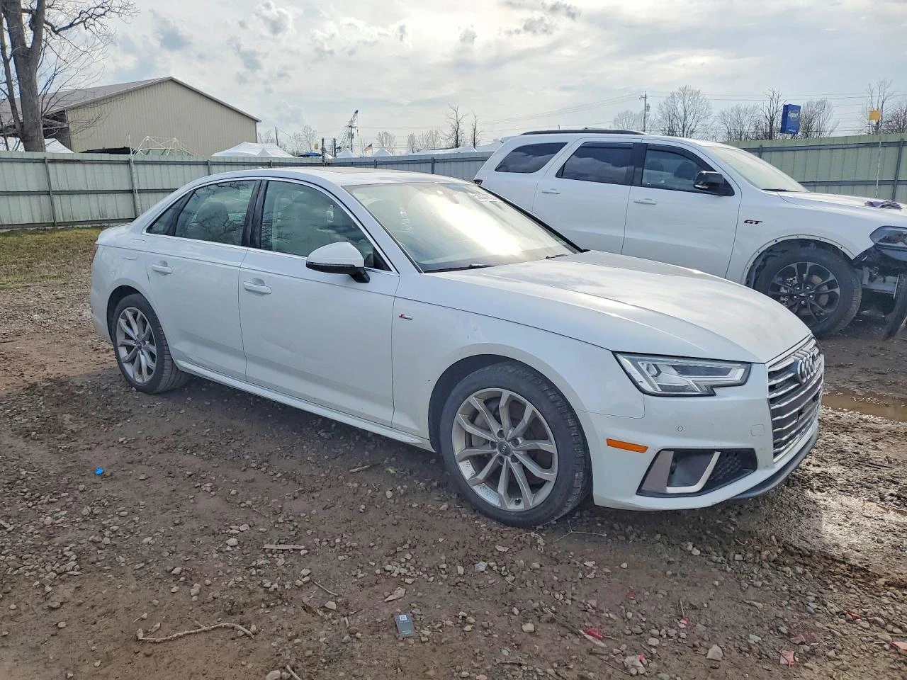 Audi A4 2.0l Premium Plus, снимка 4 - Автомобили и джипове - 54417325