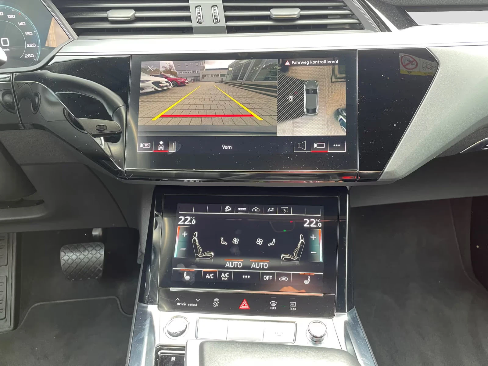 Audi E-Tron 55/SPORTBACK/408HP/S-LINE/QUATTRO/PANO/B&O/271q, снимка 9 - Автомобили и джипове - 54454996