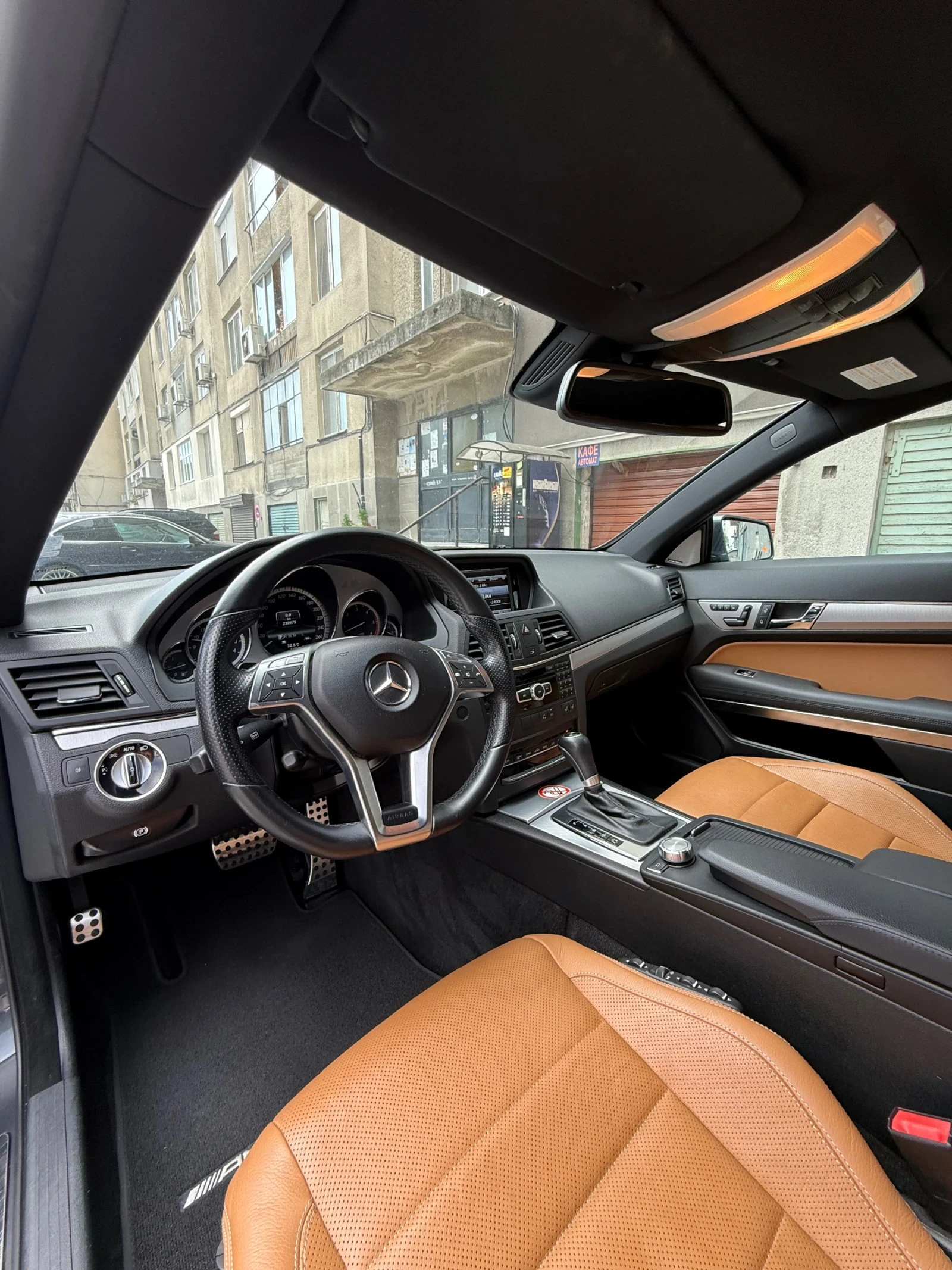 Mercedes-Benz E 350 Coupe AMG, снимка 5 - Автомобили и джипове - 55069537