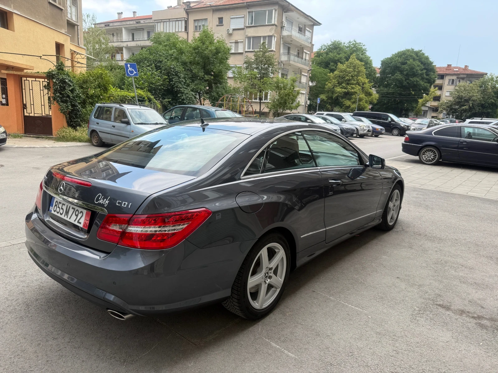 Mercedes-Benz E 350 Coupe AMG, снимка 3 - Автомобили и джипове - 55069537