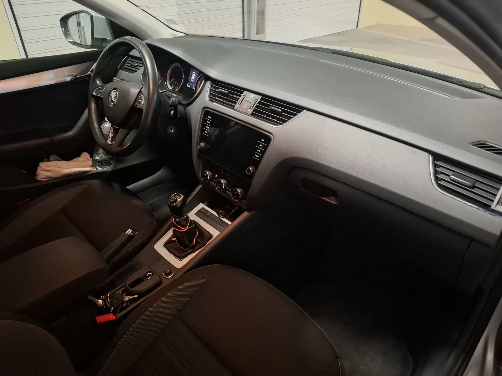 Skoda Octavia, снимка 9 - Автомобили и джипове - 56138401