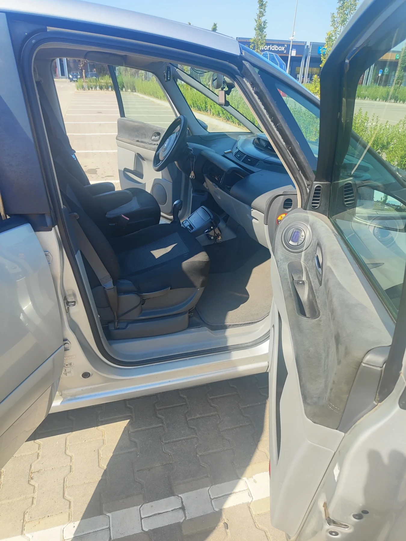 Renault Espace 2.0T, снимка 5 - Автомобили и джипове - 56226317