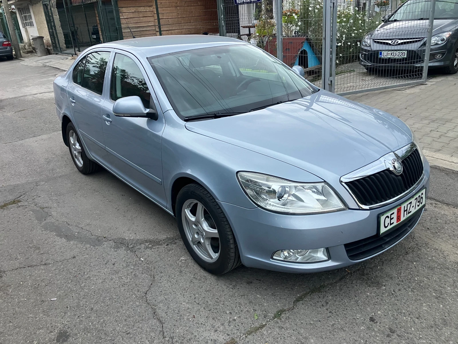 Skoda Octavia 1.6MPi/Отлична, снимка 2 - Автомобили и джипове - 56230412