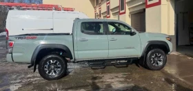 Toyota Tacoma * 4x4 Double Cab SB * CARFAX * БЕЗ ИНЦИДЕНТИ, снимка 3