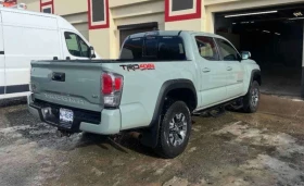 Toyota Tacoma * 4x4 Double Cab SB * CARFAX * БЕЗ ИНЦИДЕНТИ, снимка 4