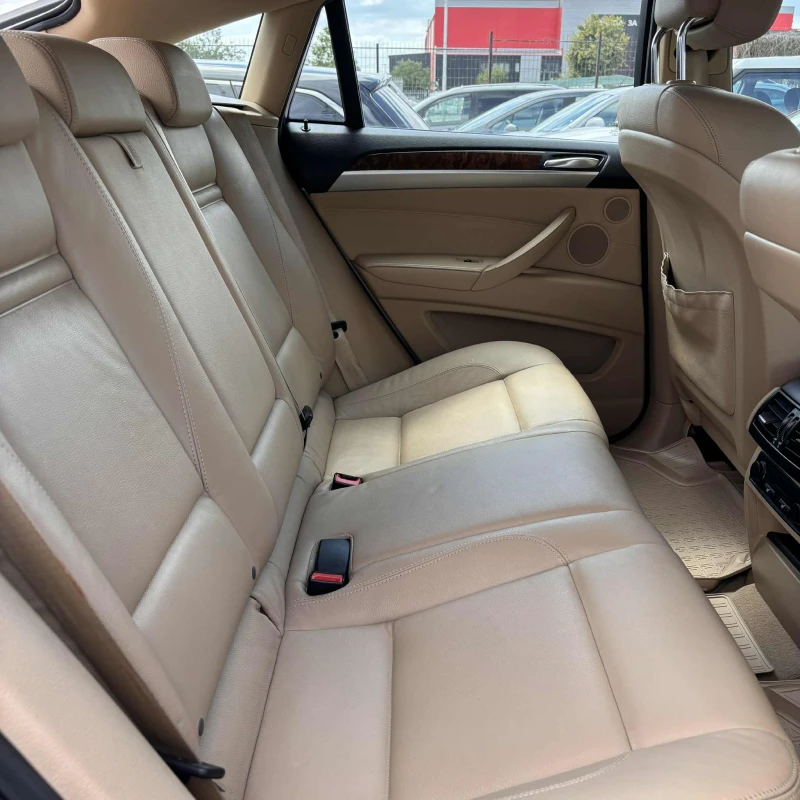 BMW X6 4.0D/313кс/Швейцария, снимка 9 - Автомобили и джипове - 51465014