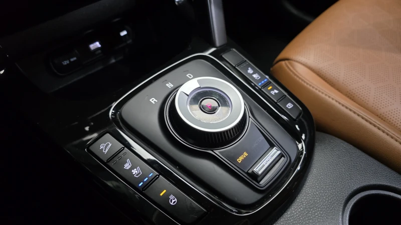 Kia Seltos 2.0 2WD SIGNATURE autogeorge.com, снимка 8 - Автомобили и джипове - 53243822