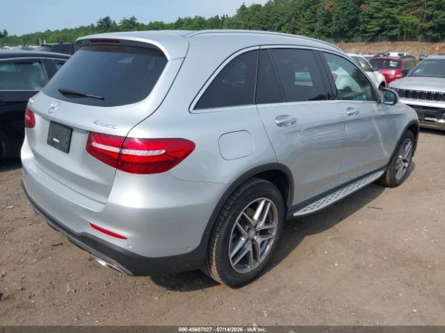 Mercedes-Benz GLC 300 AMG* 4MATIC* PANO* ПОДГРЕВ* 360* BURMESTER* КОЖА* , снимка 4 - Автомобили и джипове - 55452321