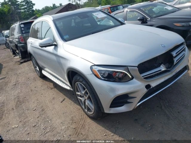 Mercedes-Benz GLC 300 AMG* 4MATIC* PANO* ПОДГРЕВ* 360* BURMESTER* КОЖА* , снимка 2 - Автомобили и джипове - 55452321