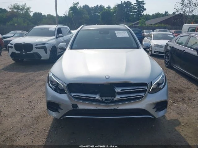 Mercedes-Benz GLC 300 AMG* 4MATIC* PANO* ПОДГРЕВ* 360* BURMESTER* КОЖА* , снимка 6 - Автомобили и джипове - 55452321