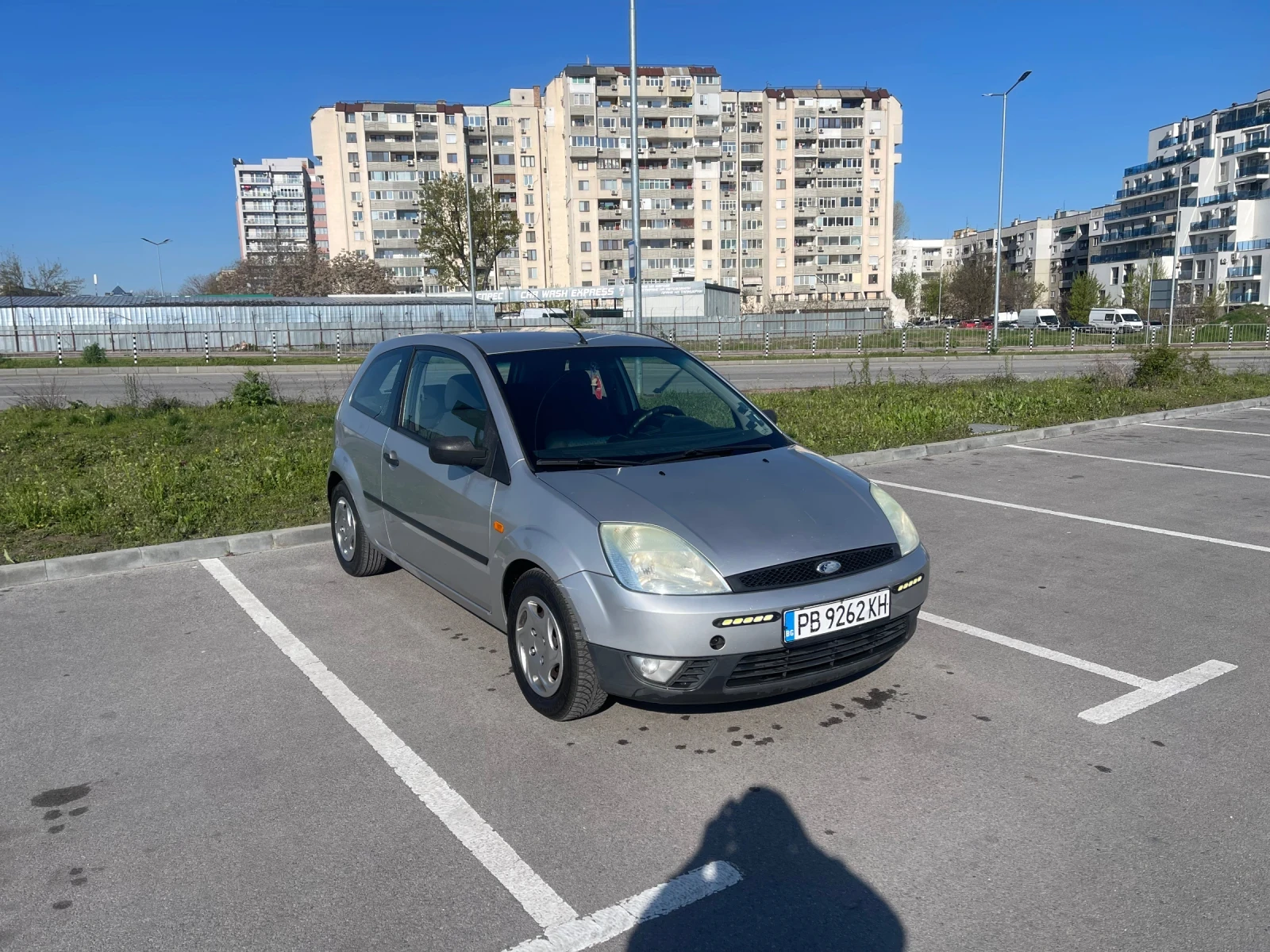 Ford Fiesta 1.4d 68hp КЛИМАТИК РЕГИСТРИРАНА ОБСЛУЖЕНА ВС ПЛАТЕ - изображение 6