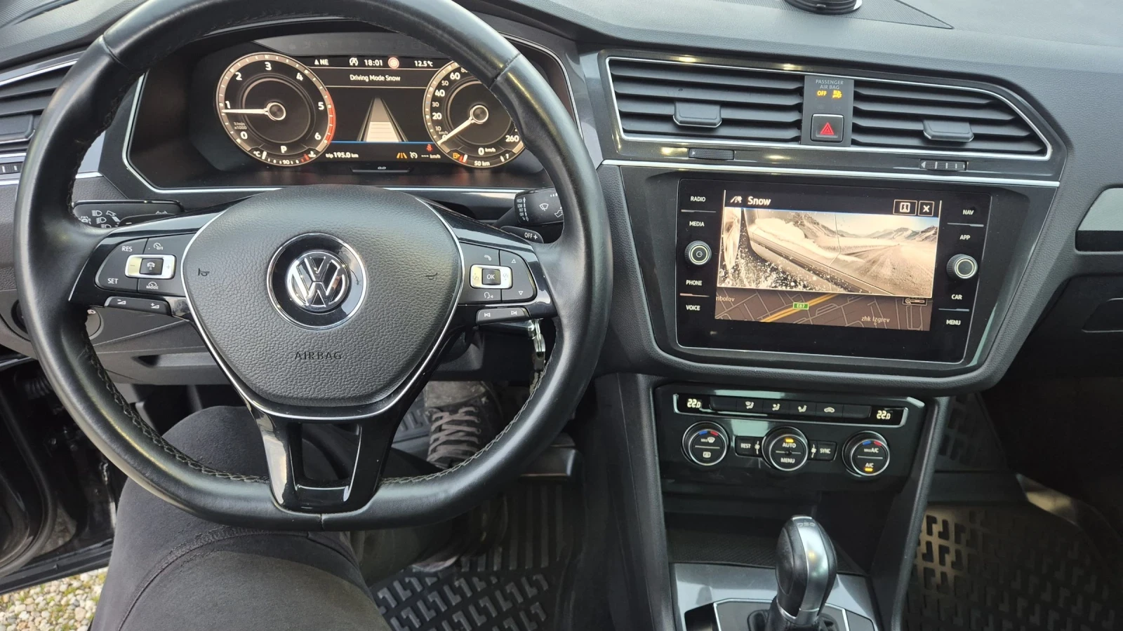 VW Tiguan 2.0TDI DIGITAL 4 MOTION 100%РЕАЛНИ КМ ЛИЗИНГ ВИДЕО, снимка 14 - Автомобили и джипове - 54033747