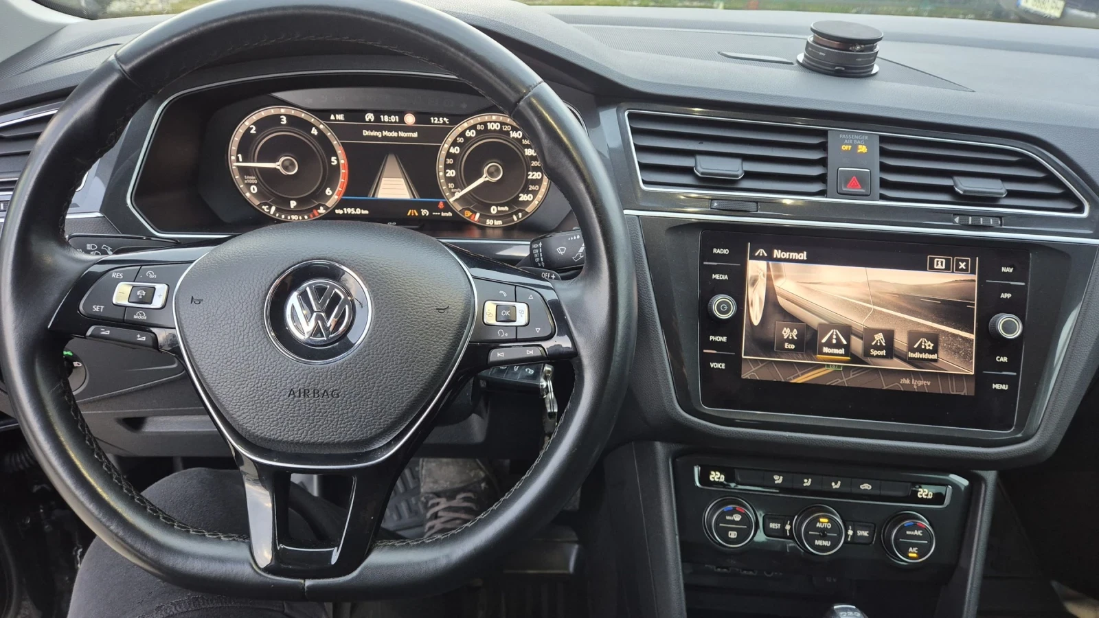 VW Tiguan 2.0TDI DIGITAL 4 MOTION 100%РЕАЛНИ КМ ЛИЗИНГ ВИДЕО, снимка 13 - Автомобили и джипове - 54033747