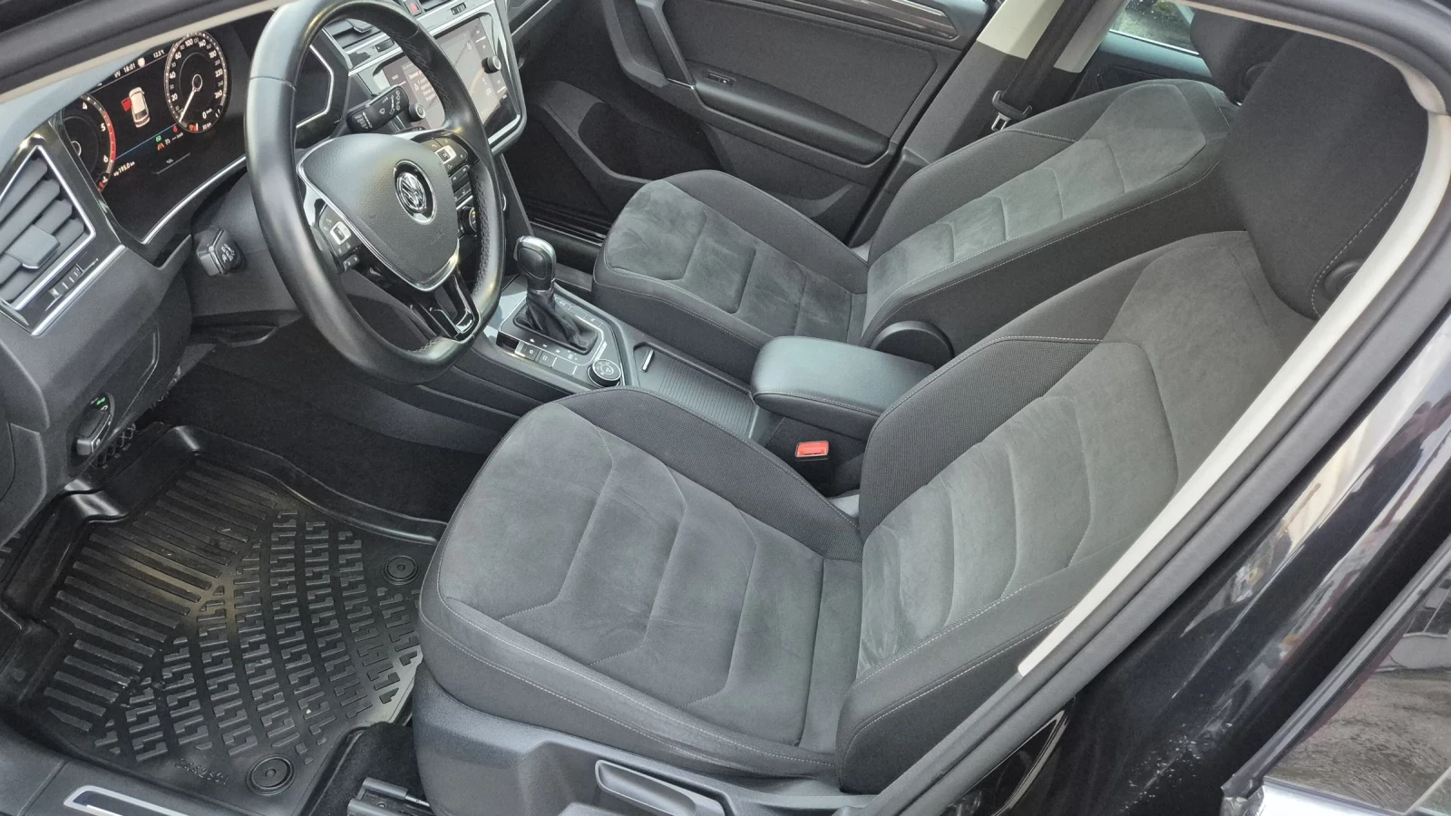 VW Tiguan 2.0TDI DIGITAL 4 MOTION 100%РЕАЛНИ КМ ЛИЗИНГ ВИДЕО, снимка 8 - Автомобили и джипове - 54033747