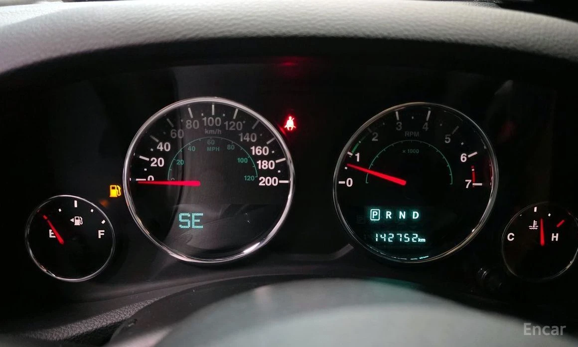 Jeep Wrangler, снимка 8 - Автомобили и джипове - 54037175