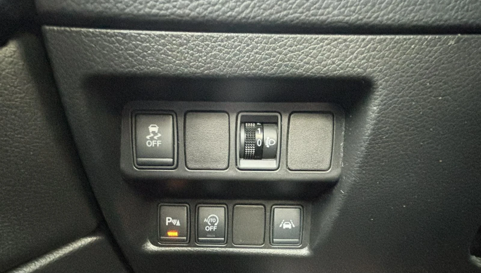 Nissan Qashqai 1.5DCI/PANORAMA/KAMERA/LED, снимка 10 - Автомобили и джипове - 54168897