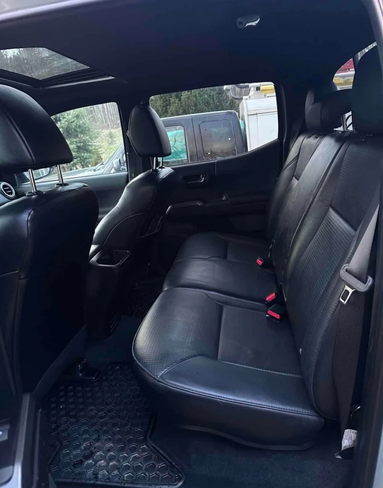 Toyota Tacoma * 4x4 Double Cab SB * CARFAX * БЕЗ ИНЦИДЕНТИ, снимка 17 - Автомобили и джипове - 54486090