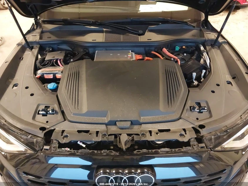 Audi Q8 e-tron Sportback S line Premium Plus quattro, снимка 10 - Автомобили и джипове - 54770074