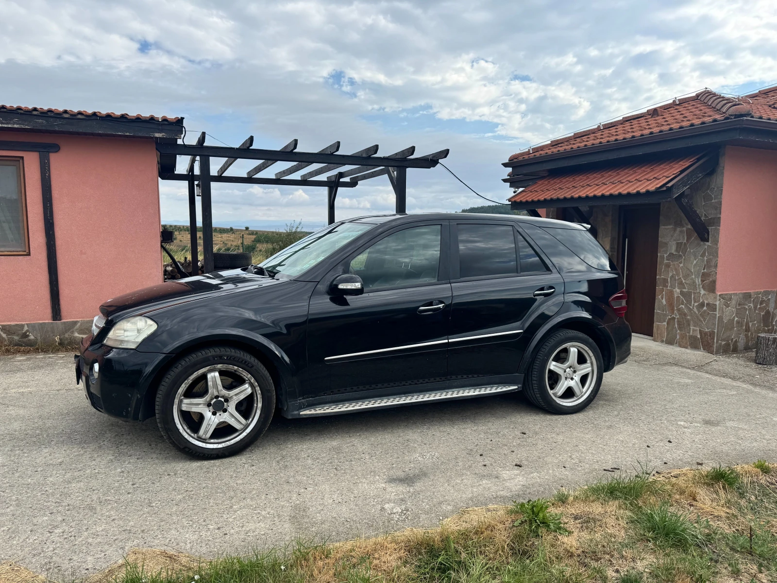 Mercedes-Benz ML 500 AMG, снимка 2 - Автомобили и джипове - 55483866