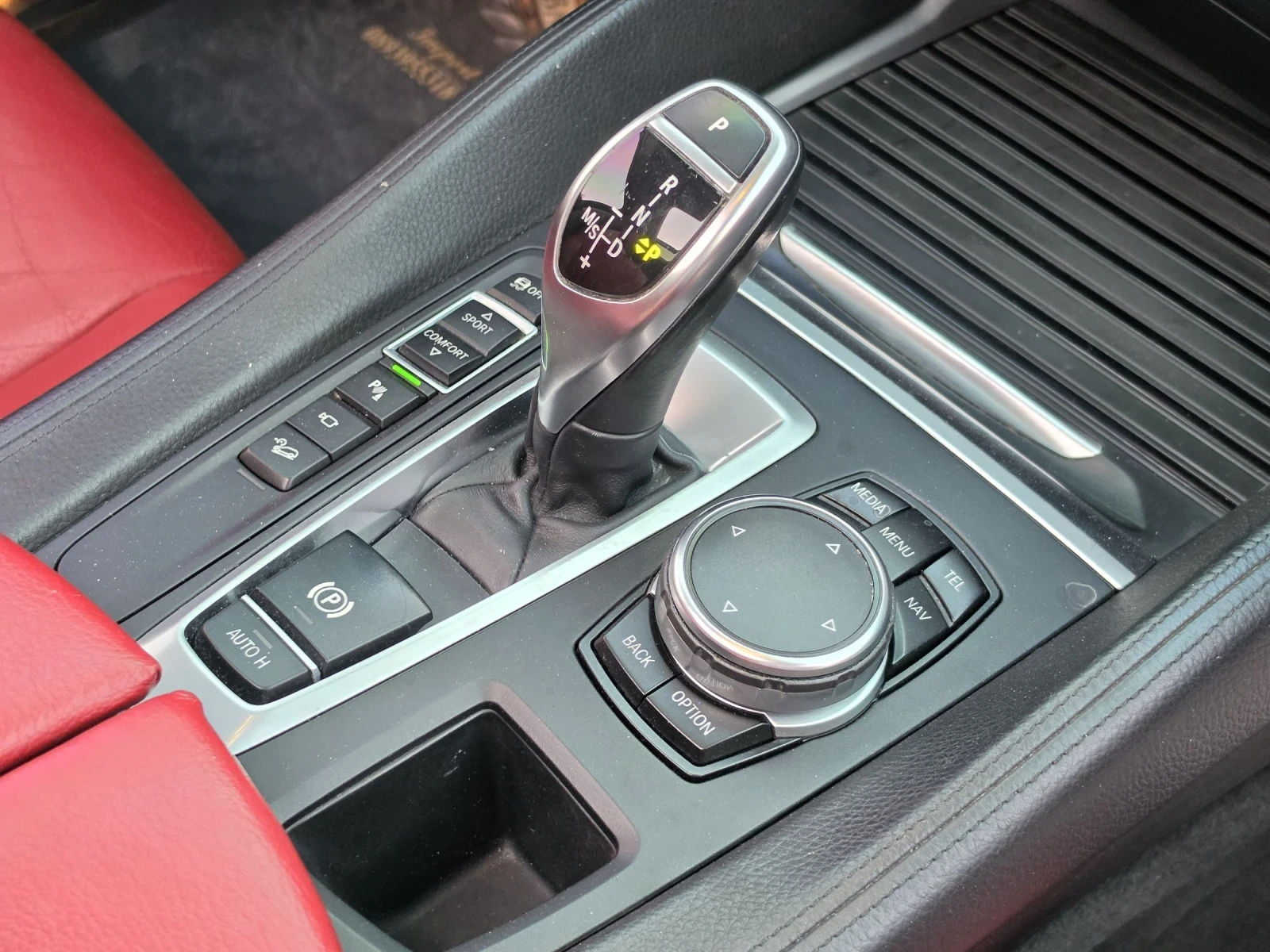 BMW X6 4.0d/X-drive/NAVI/EL/360CAM/HADE-UP/FUL FUL, снимка 14 - Автомобили и джипове - 55425608
