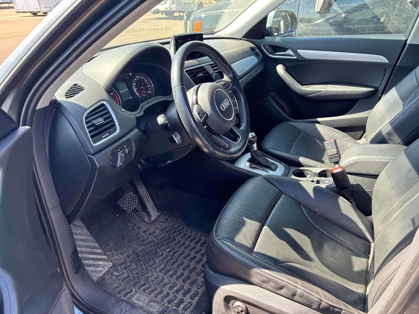 Audi Q3 * АВТОКРЕДИТ * ГЛАВНО ПРЕДСТАВИТЕЛСТВО, снимка 7 - Автомобили и джипове - 55927431