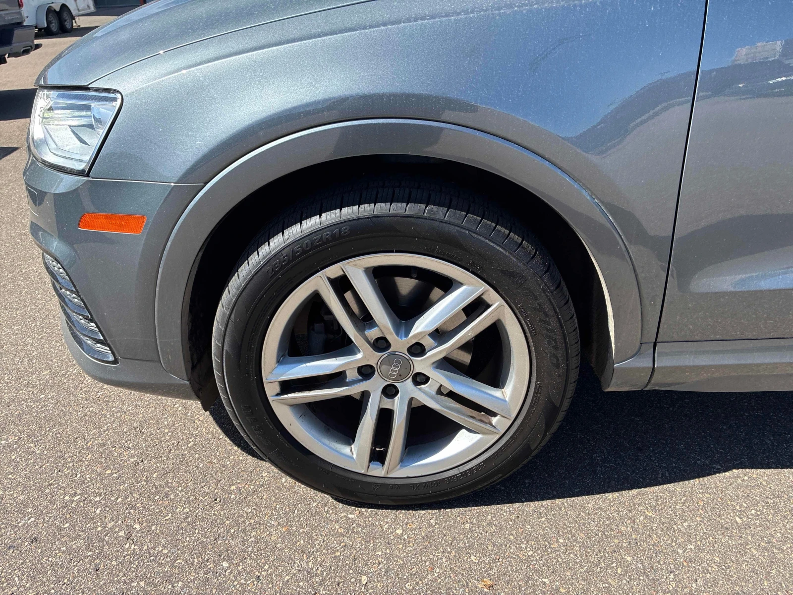 Audi Q3 * АВТОКРЕДИТ * ГЛАВНО ПРЕДСТАВИТЕЛСТВО, снимка 6 - Автомобили и джипове - 55927431