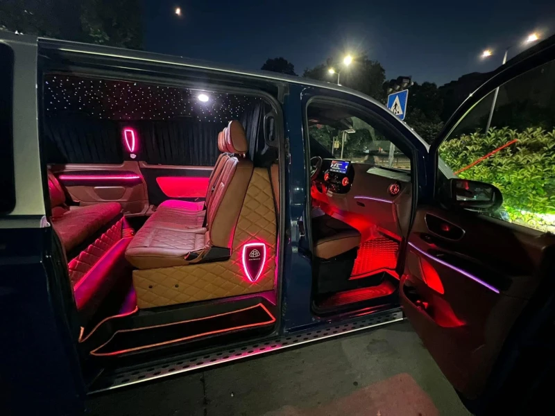 Mercedes-Benz V 220 MAYBACH VS680/LED/8+ 1/NAVI/XENON/UNIKAT, снимка 16 - Бусове и автобуси - 46396541