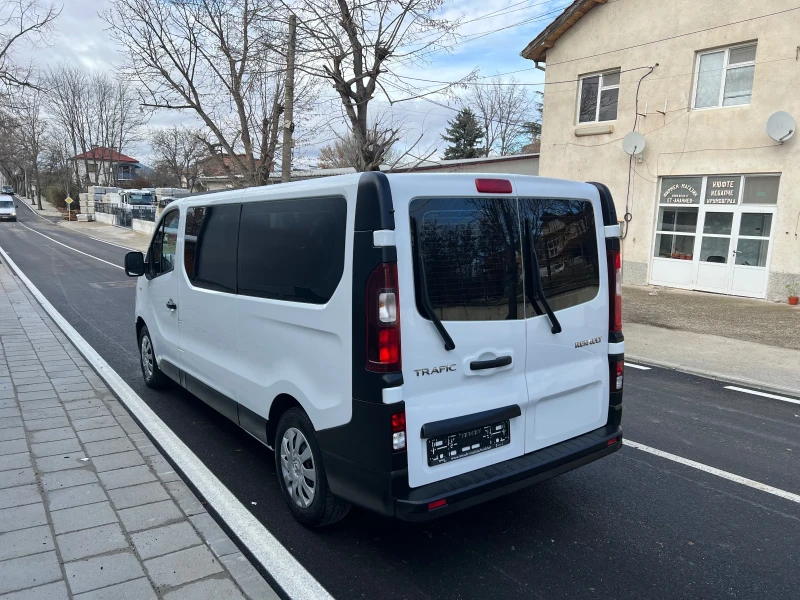 Renault Trafic 1.6 dCi Дълга база, снимка 6 - Бусове и автобуси - 48273449