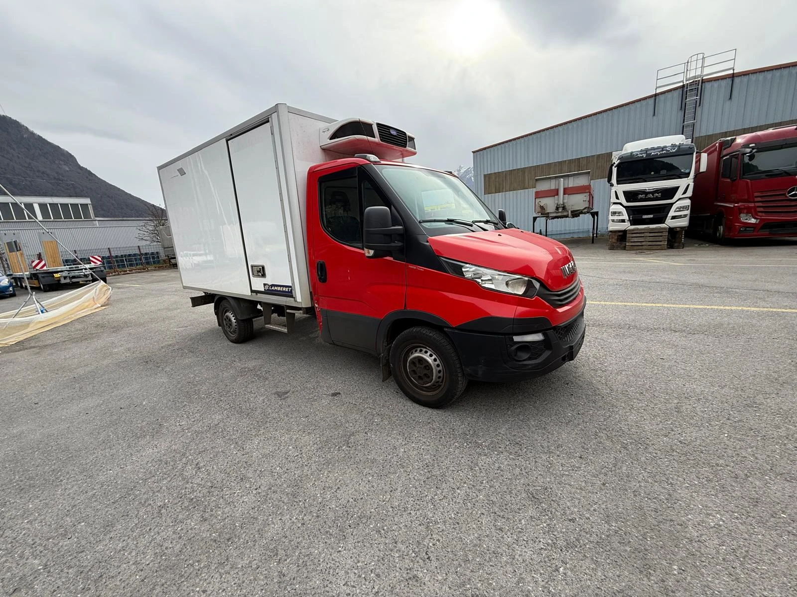 Iveco 35s16 ХЛАДИЛЕН* * ВНОС ОТ ШВЕЙЦАРИЯ, снимка 3 - Бусове и автобуси - 55429870